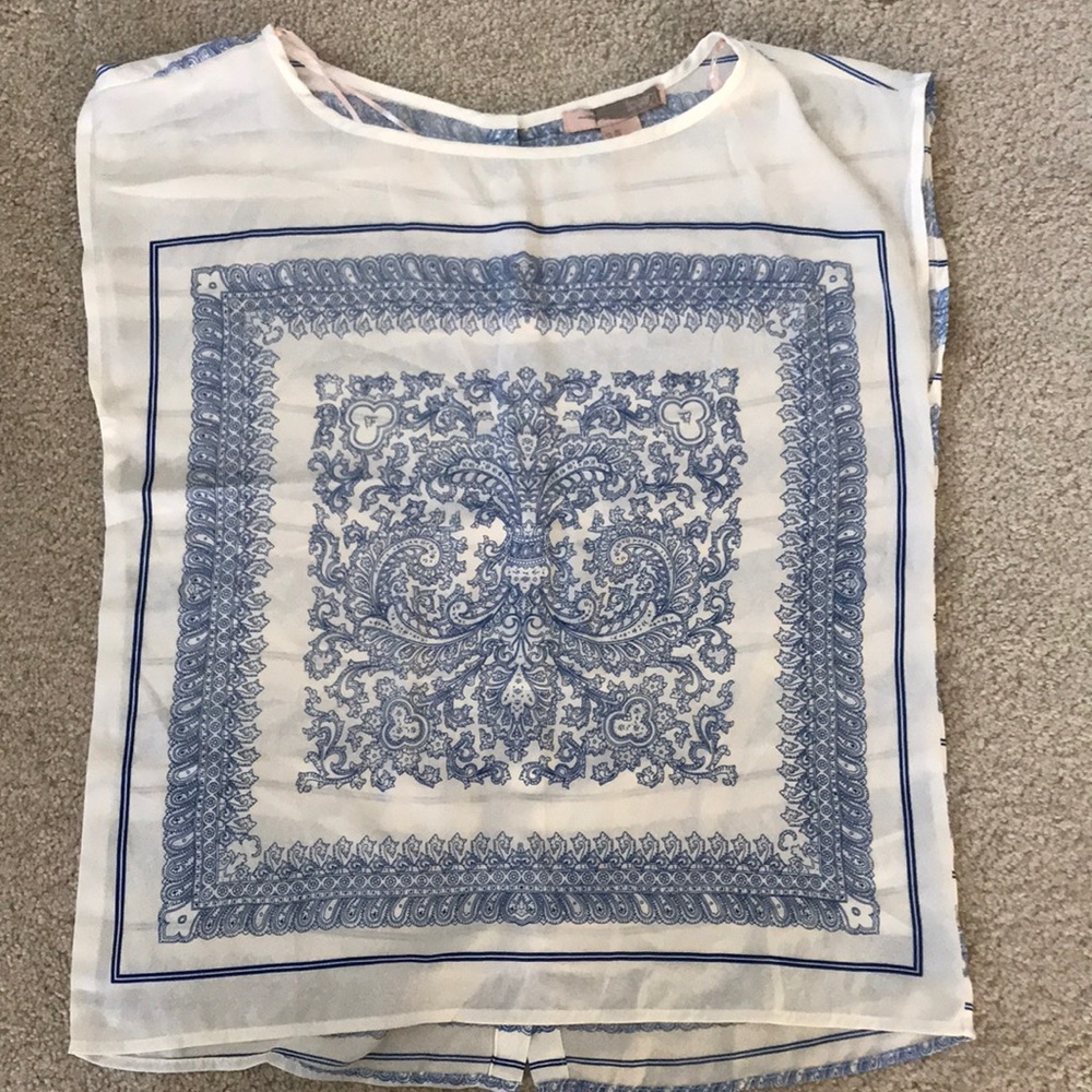 Forever 21 scarf print sleeves blouse. Size XS